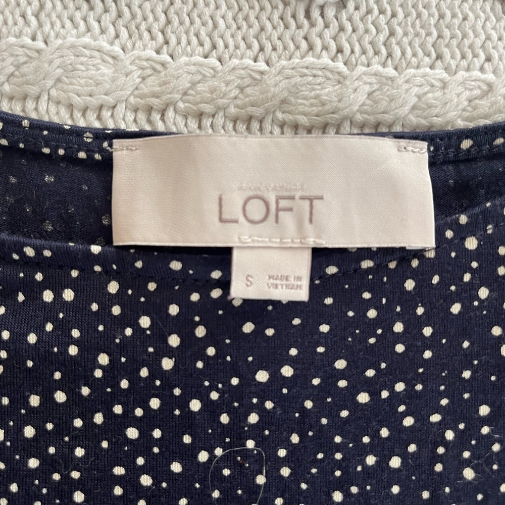 LOFT Navy Blue Speckled Dots Blouse Rayon Blend Women’s Size Small - Picture 14 of 16